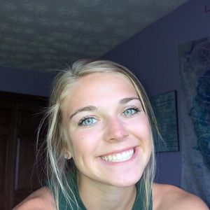 Meet your Posher, Ava